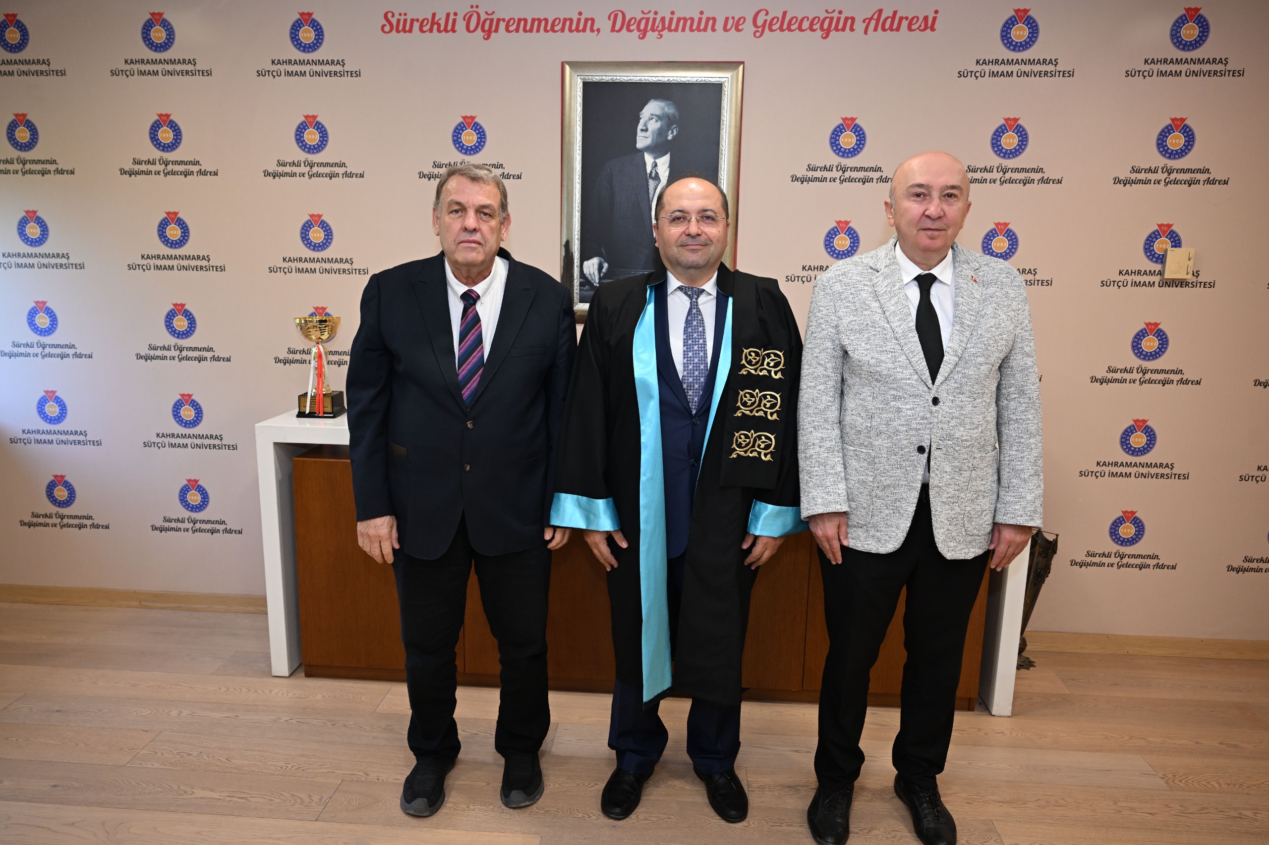 Profesör ve Doçent Kadrolarına Atanan Öğretim Üyelerimizi Tebrik Ederiz