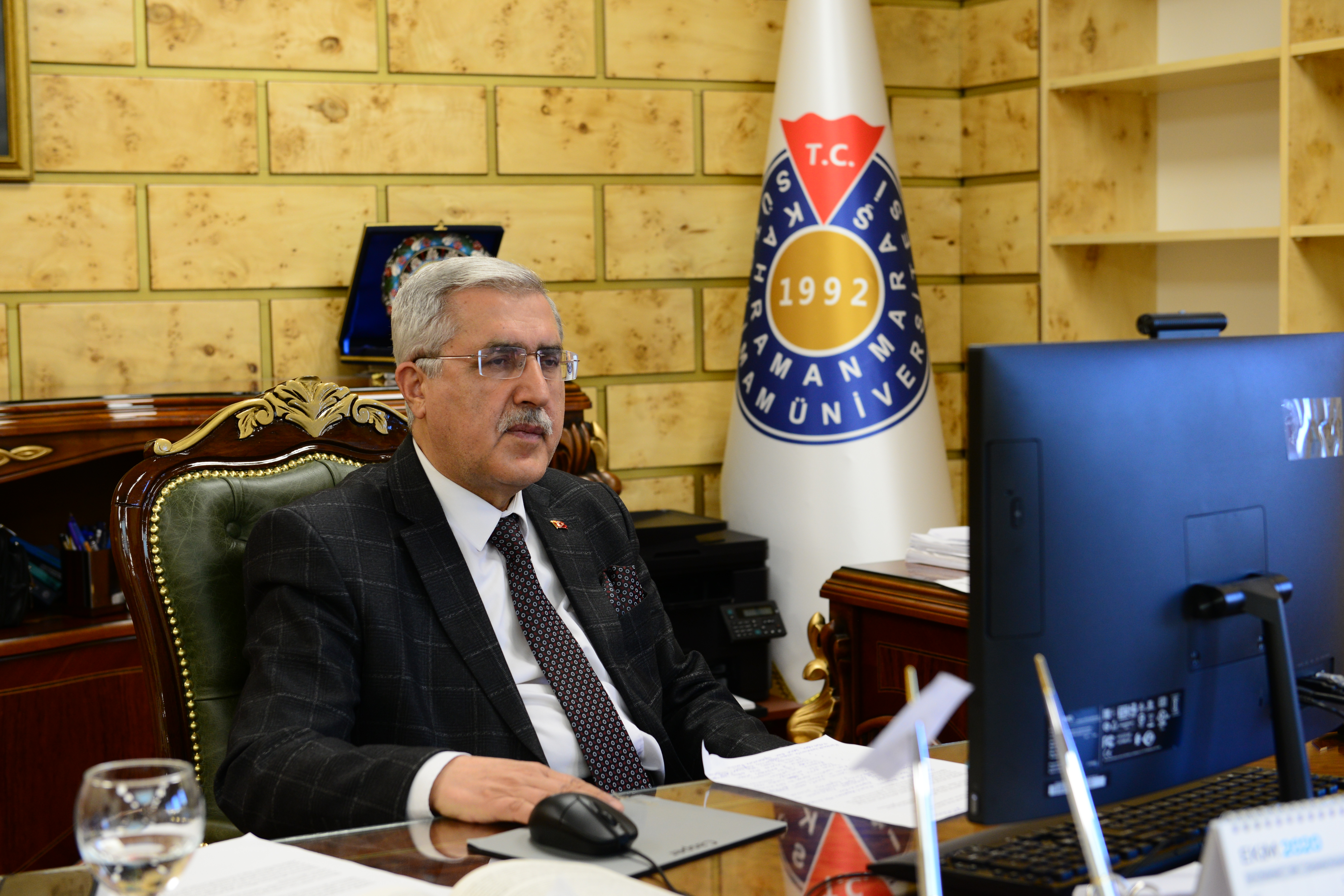 Üniversitemiz Rektörü Can, Üniversite TV 24 Kasım Öğretmenler Günü Özel Yayınına Katıldı