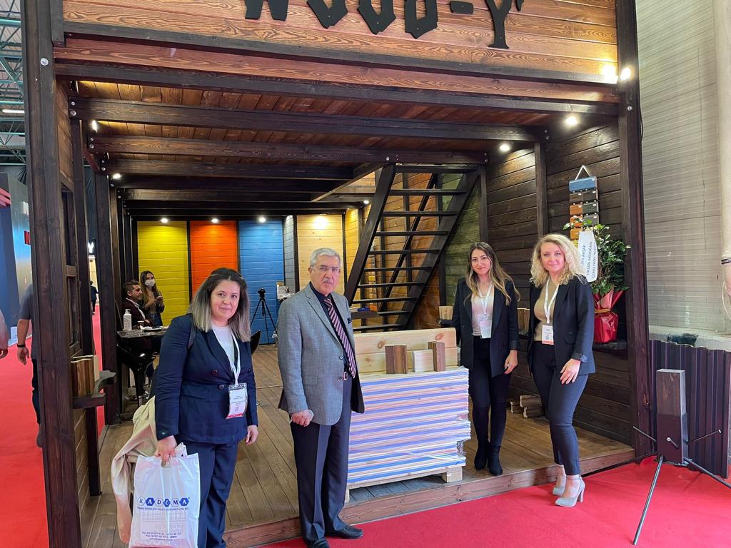 WoodTech Fuarını Ziyaret Eden Üniversitemiz Rektörü Prof. Dr. Niyazi Can ve Öğretim Üyeleri Önemli Tespit ve İncelemelerde Bulundular