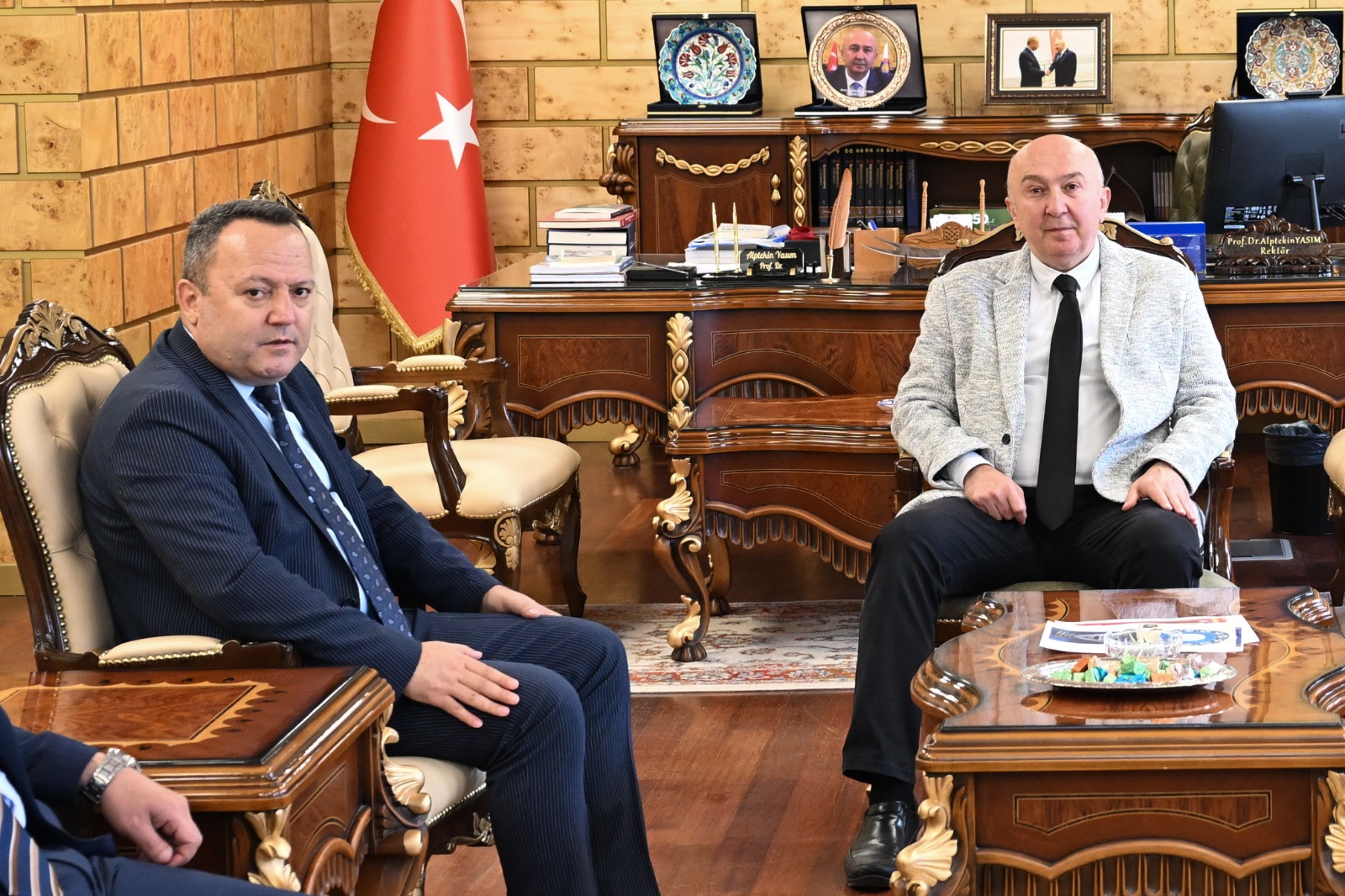 SGK İl Müdürü Akbalaban’dan, Rektör Yasım’a Ziyaret 