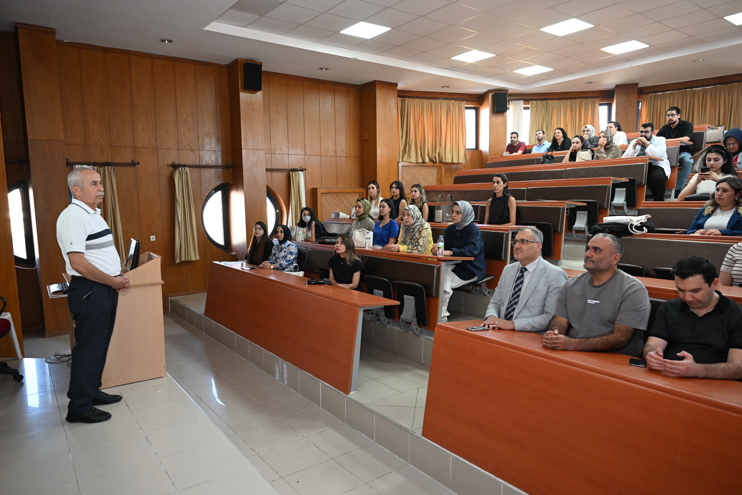 KSÜ’de “Eğiticilerin Eğitimi” Programı Başladı