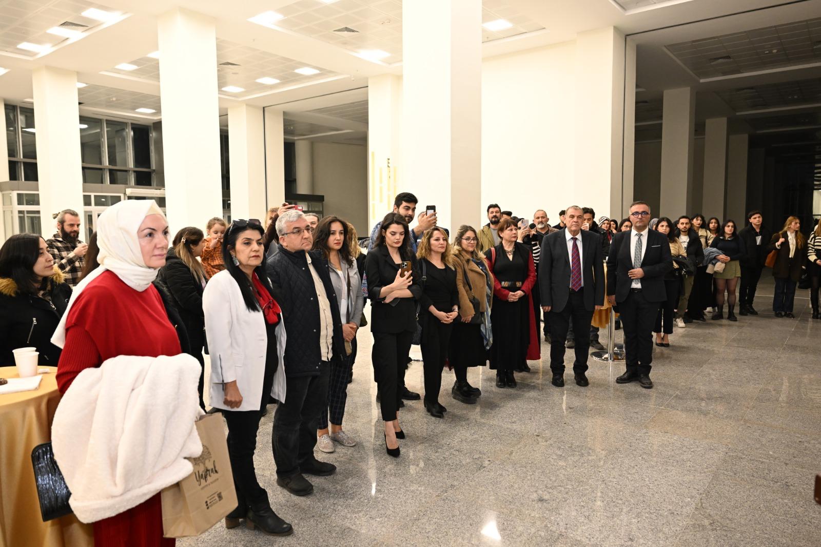 Dr. Öğr. Üyesi Nazif GÜR’ün, Anakronizm isimli kişisel sergisi yoğun ilgi ile açıldı.