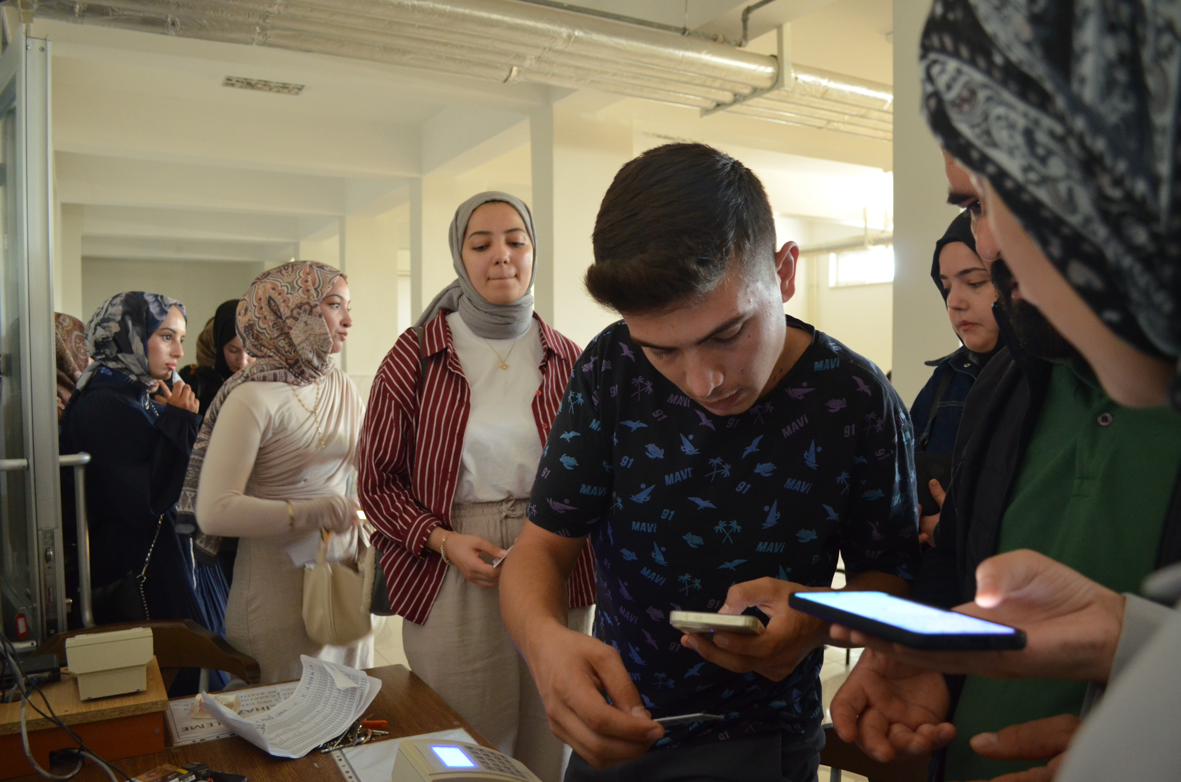 Yeni Öğrencilerine Yemekhane Sistemi Tanıtıldı