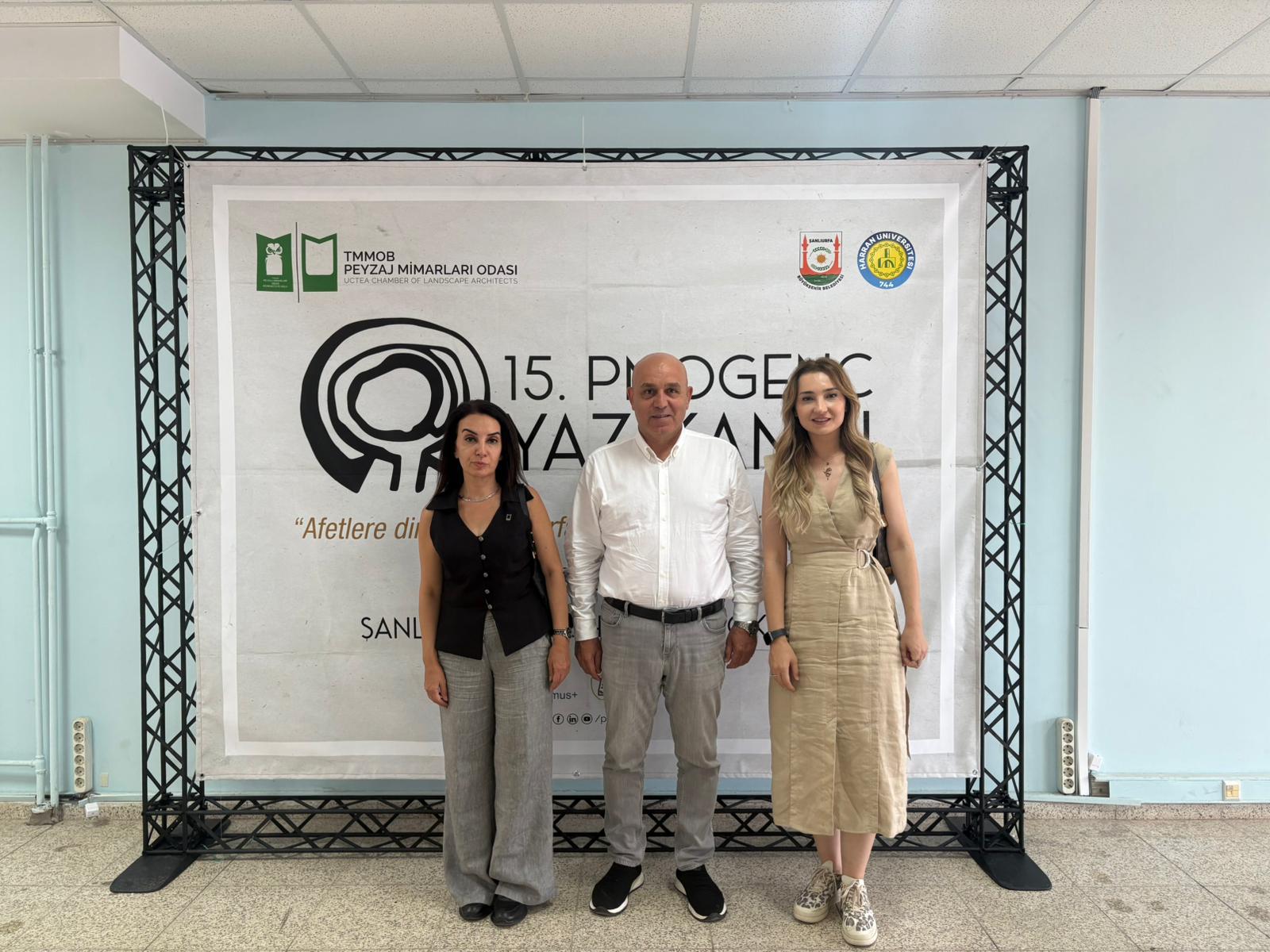 Bölümümüz Dr. Öğr. Üyesi Dilay ZÜLKADİROĞLU Şanlıurfa’da gerçekleştirilen PMOGENÇ yaz kampı açılışına katılım sağladı