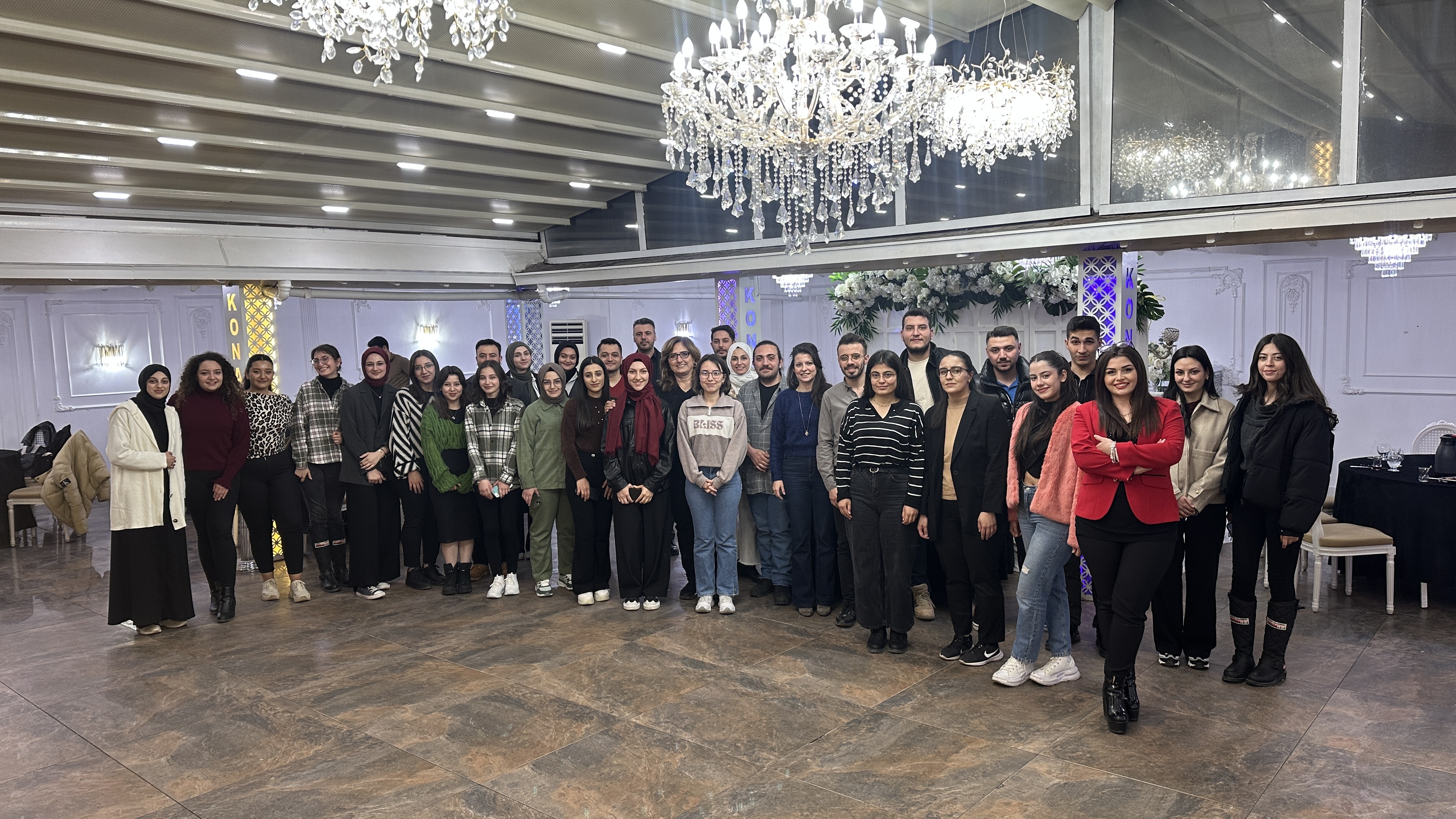 Öğrencilerimiz ile iftar yemeği organizasyonunda bir araya geldik. 