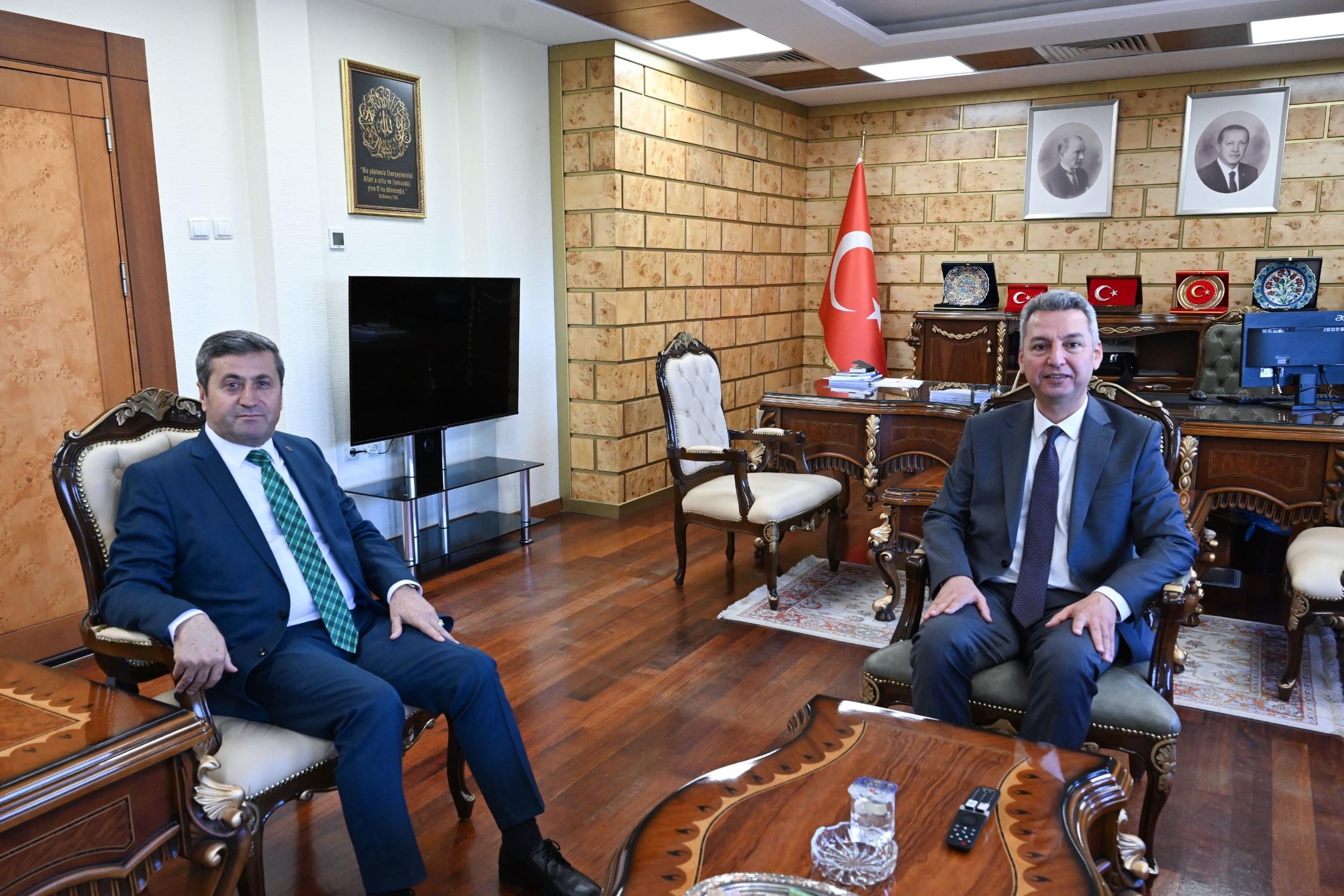 Koop-İş Gaziantep Şube Başkanı Sarıca’dan KSÜ Rektörü Okumuş’a Ziyaret